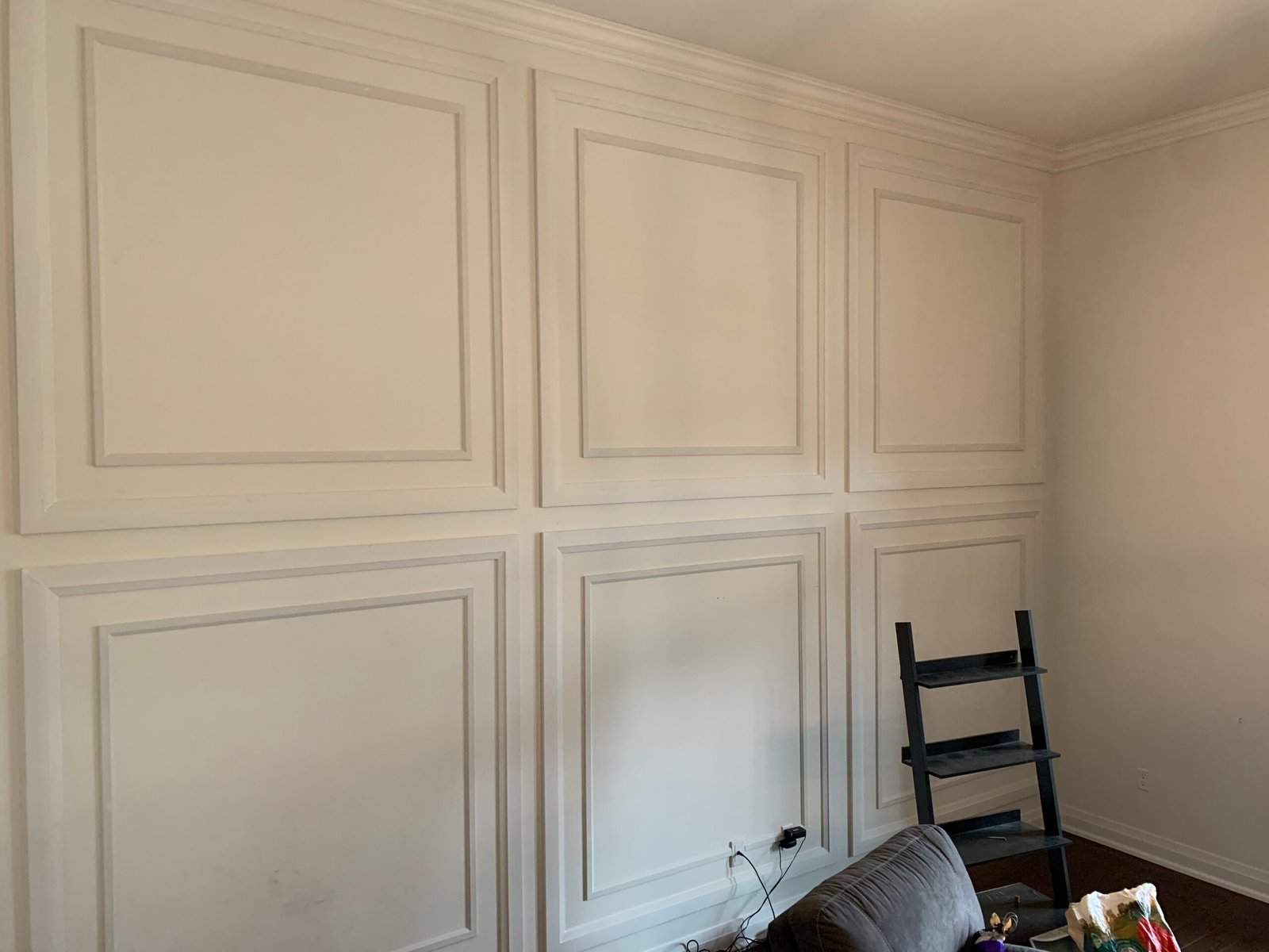 Wainscotting installation Wainscoting installation