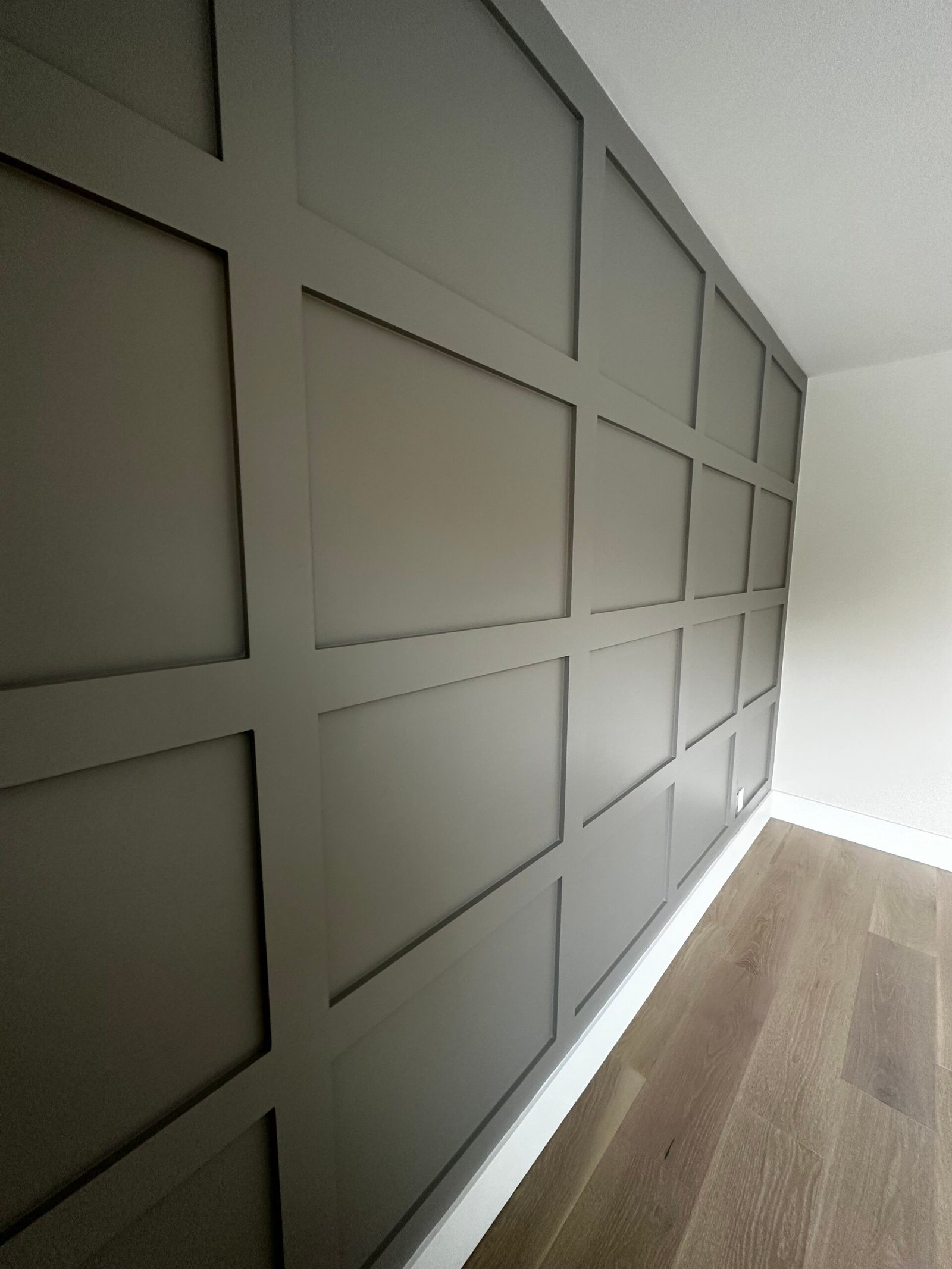 Wainscotting installation Wainscoting Installation in innisfil