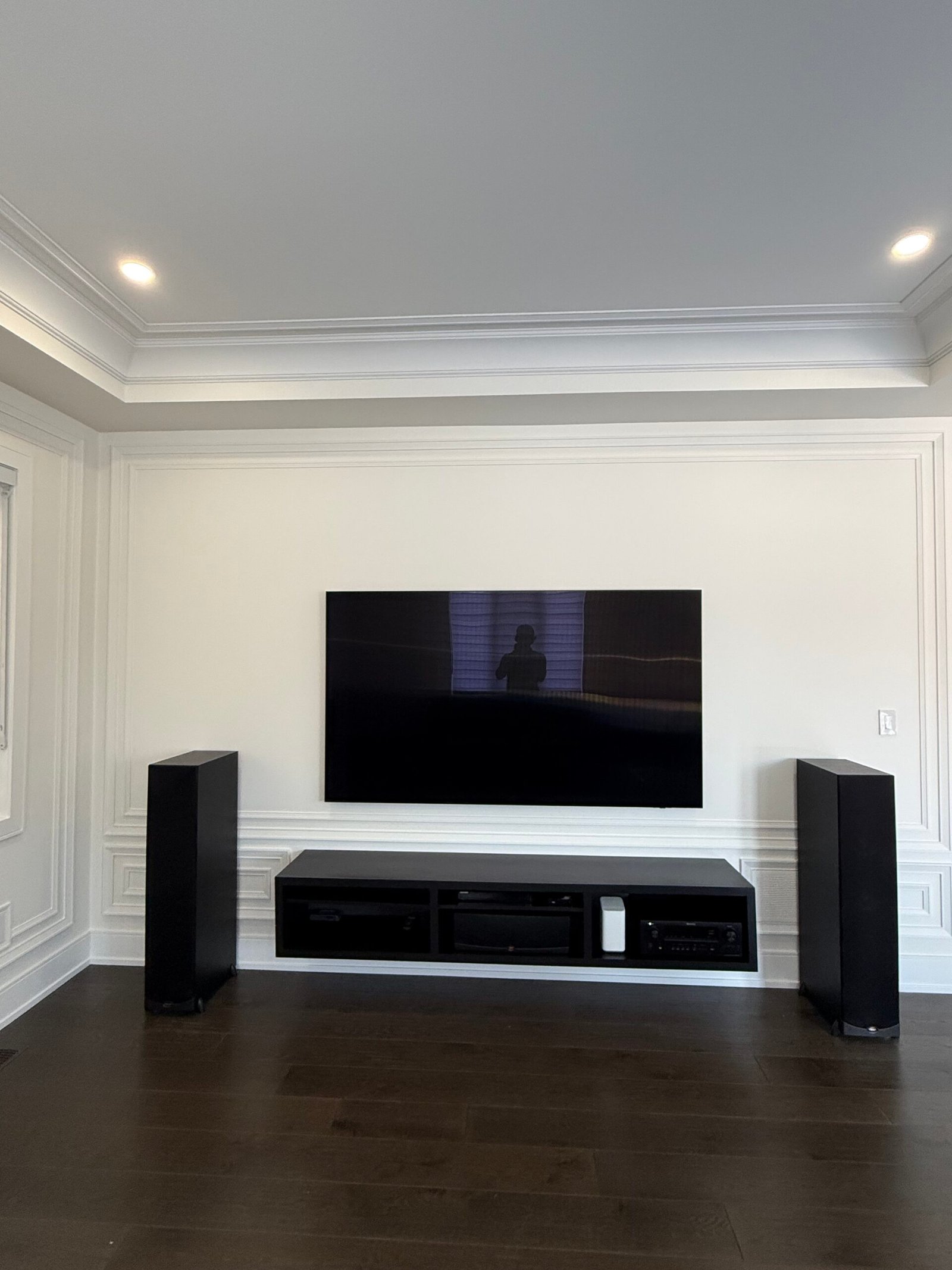 living room wainscoting installatiom mississuaga Wainscoting installation in living room